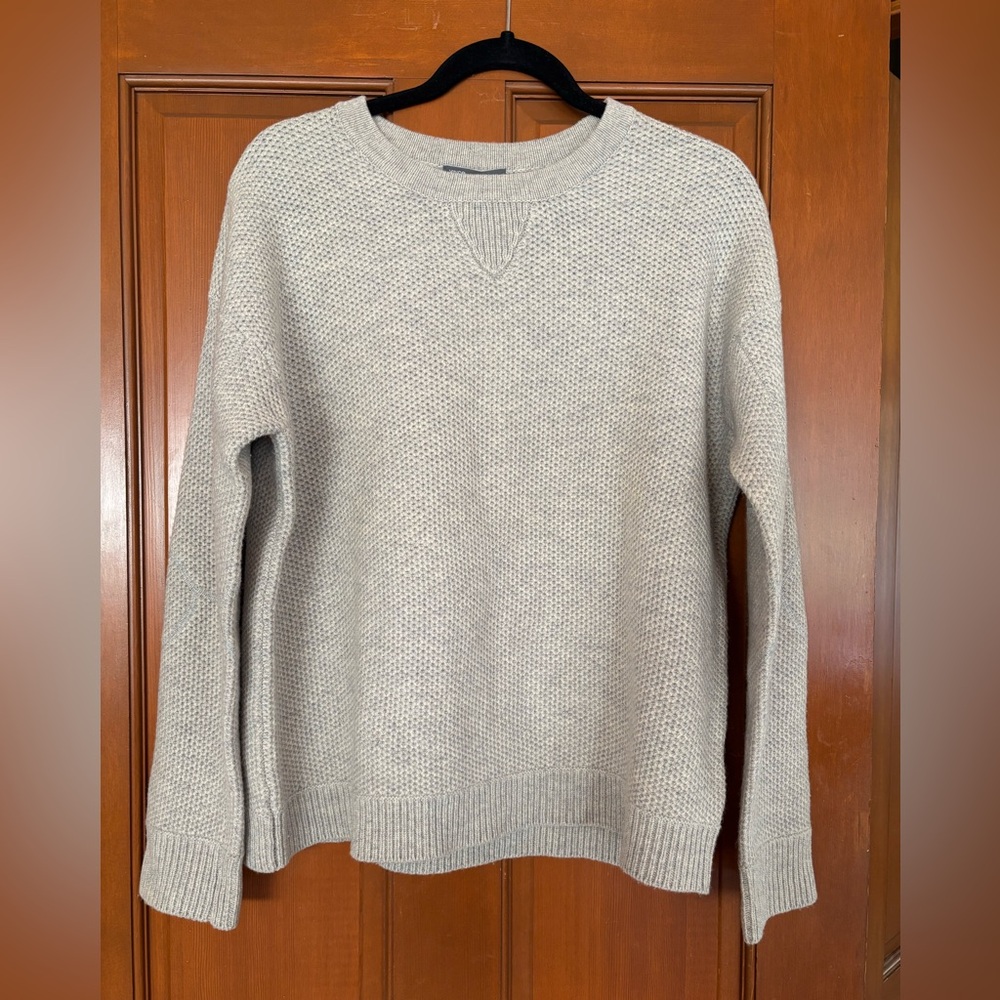 Vince Women’s Gray Sweater